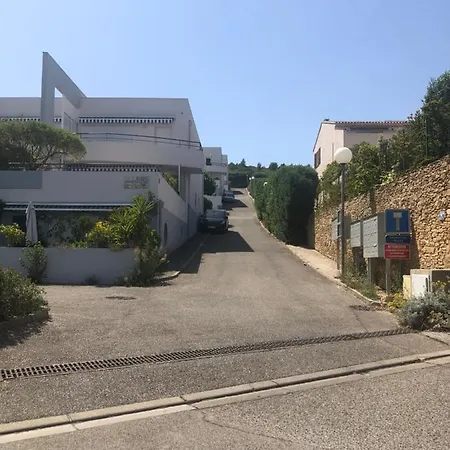 Bel Au Calme Vue Imprenable Parking Prive Gratuit アパート ラシオタ