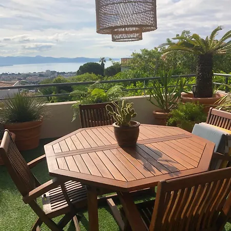 Bel Au Calme Vue Imprenable Parking Prive Gratuit アパート *