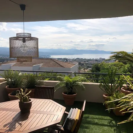 アパート Bel Au Calme Vue Imprenable Parking Prive Gratuit ラシオタ